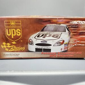 Dale Jarrett 2001 Limited Edition (Employees) Action 1/24 scale Die Cast - RH#21